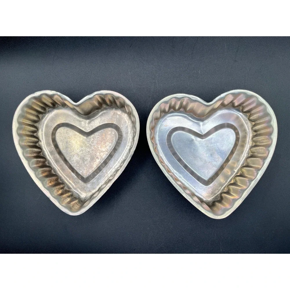 Vtg Heart Shaped Aluminum Cake Pans Fluted Gelatin Molds Set of 2 -‎ 5.5